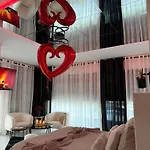 De Charme Paris * Rocquencourt
