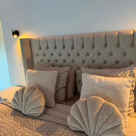 De Charme Paris * Rocquencourt