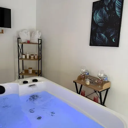 Exceptionnel Versailles Apartment *
